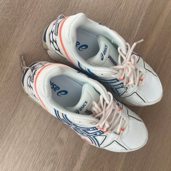 Asics Gel Kahana 8 Shoes - Picture 2 of 5